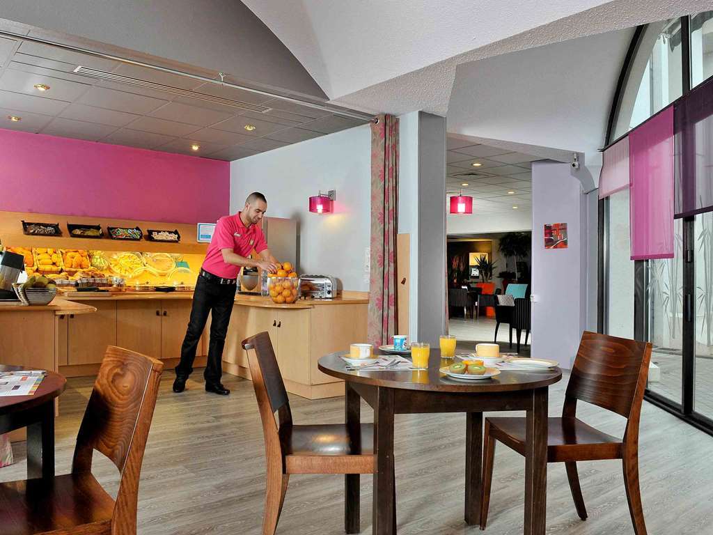 מלון Rubelles Ibis Styles Melun מסעדה תמונה
